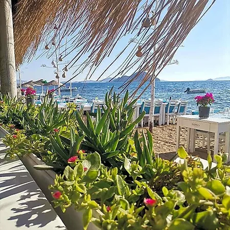 Pitosbungalows Ξενοδοχείο 3*