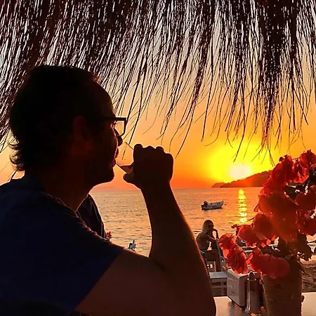 Ξενοδοχείο Pitosbungalows 3*